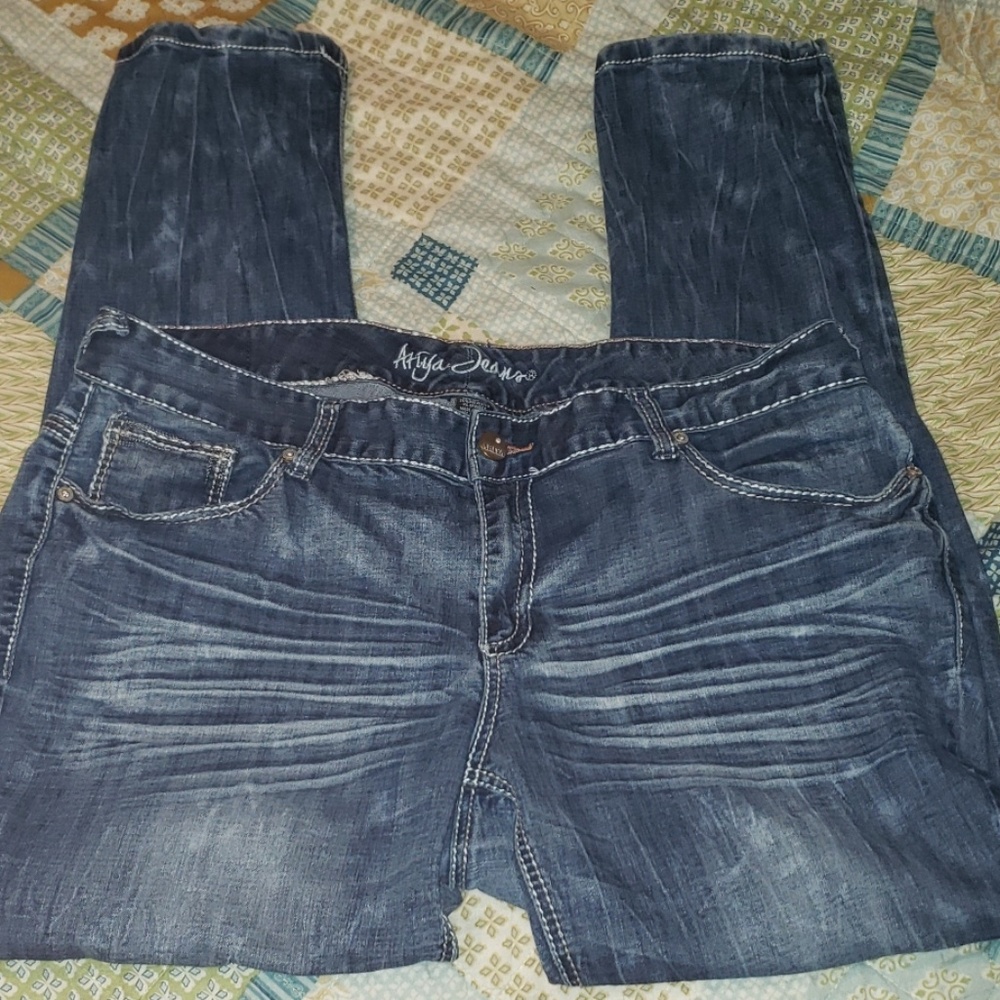 Ariya stretch denim jeans size 18